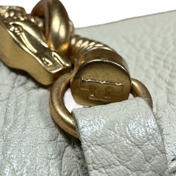 TORY BURCH: Cream Jessa Pebbled Leather Loafer with Gold Details -Size 9 - Picture 9 of 10